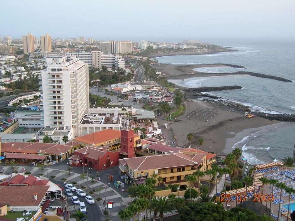 Улочки, магазинчики Iberostar Waves Bouganville Playa