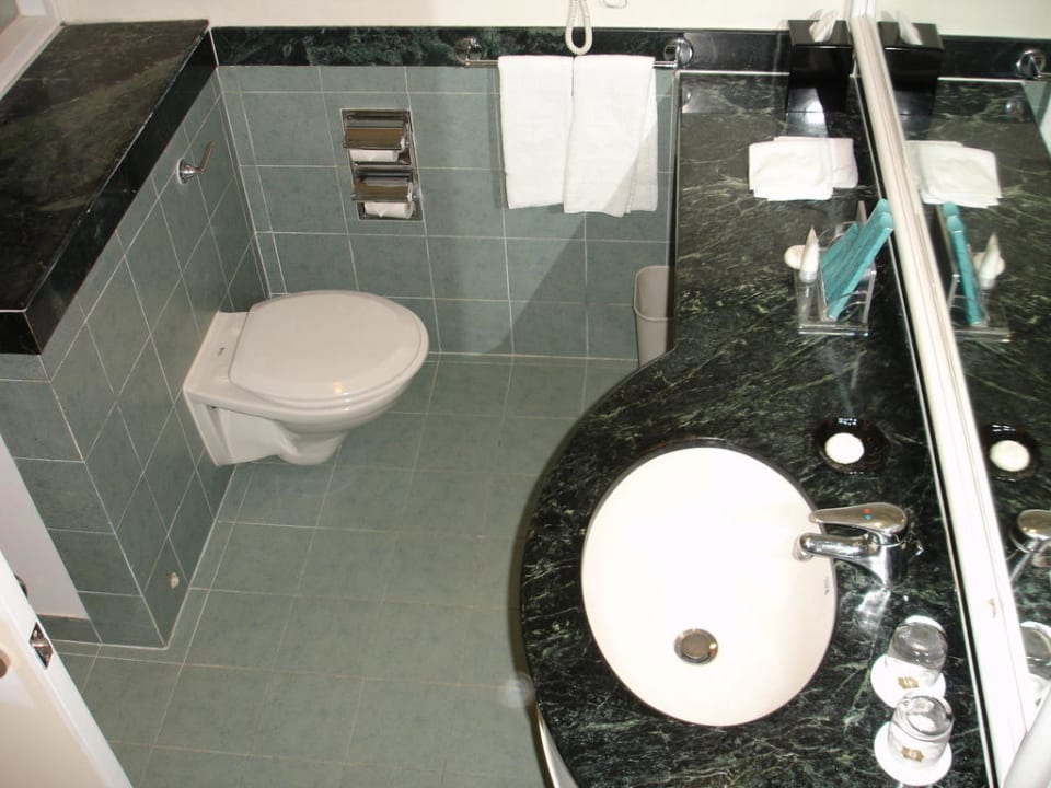 Badezimmer Hotel Shangri-La's Rasa Sentosa Resort