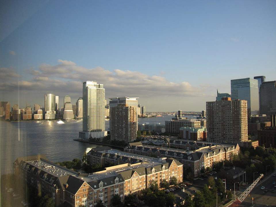 Blick auf den Hudson Hotel The Westin Jersey City Newport