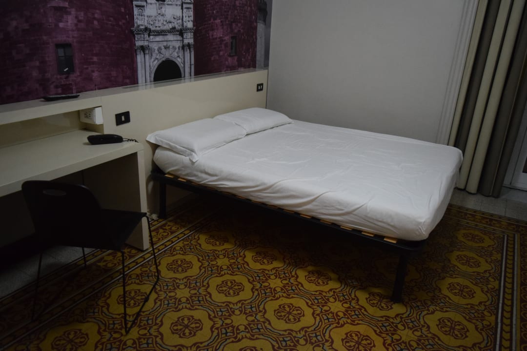 Zimmer B&B Hotel Napoli