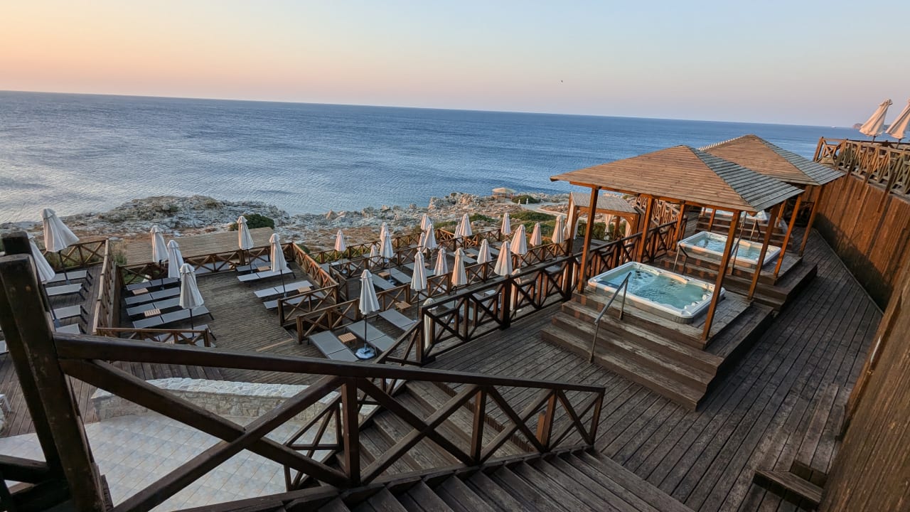 Außenansicht Hotel Kalithea Horizon Royal