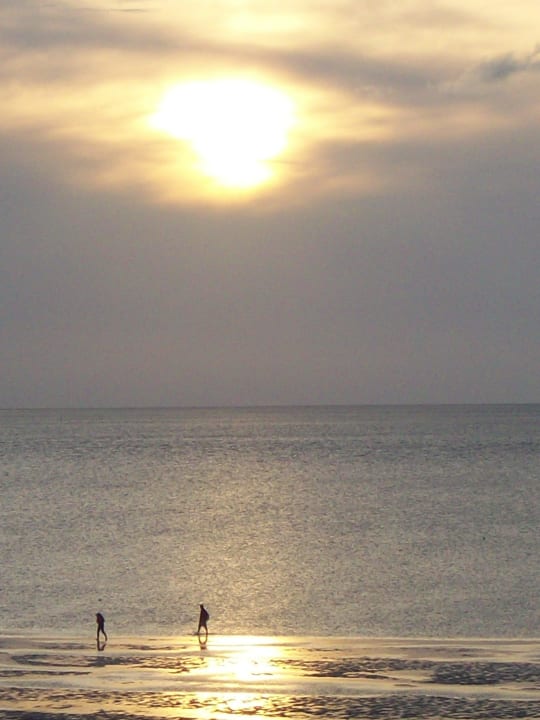 Sonnenuntergang Beachhotel Cuxhaven
