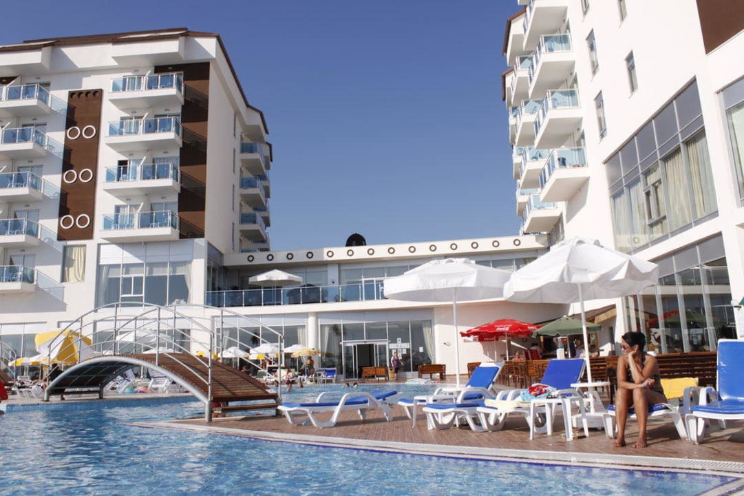 Pool Cenger Beach Resort & Spa
