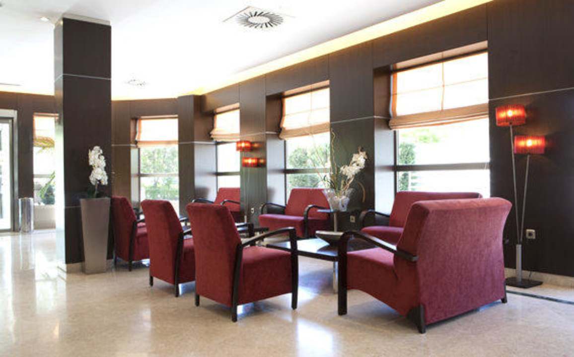 Lobby Gran Hotel Las Rozas