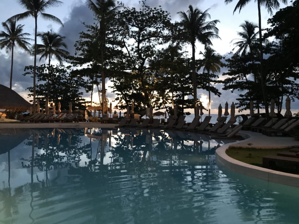 Pool Eden Beach Resort & Spa, A Lopesan Collection Hotel