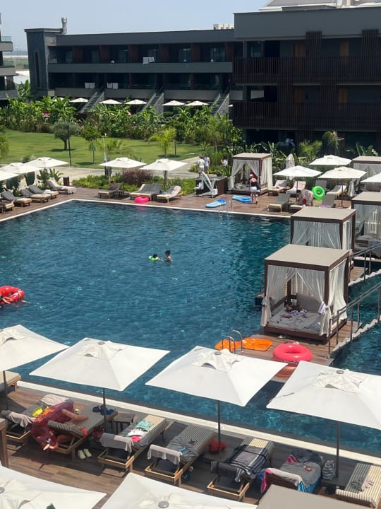 Pool Jacaranda Luxury Resort