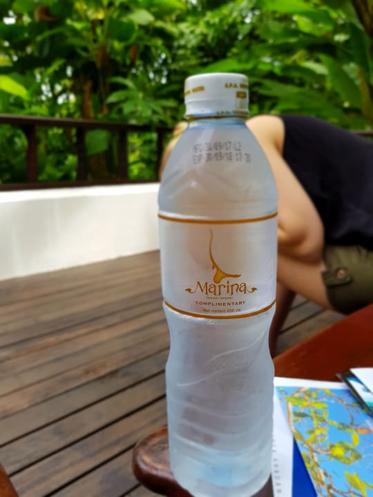 Eigenes Wasser jeden Tag neu gratis Marina Phuket Resort