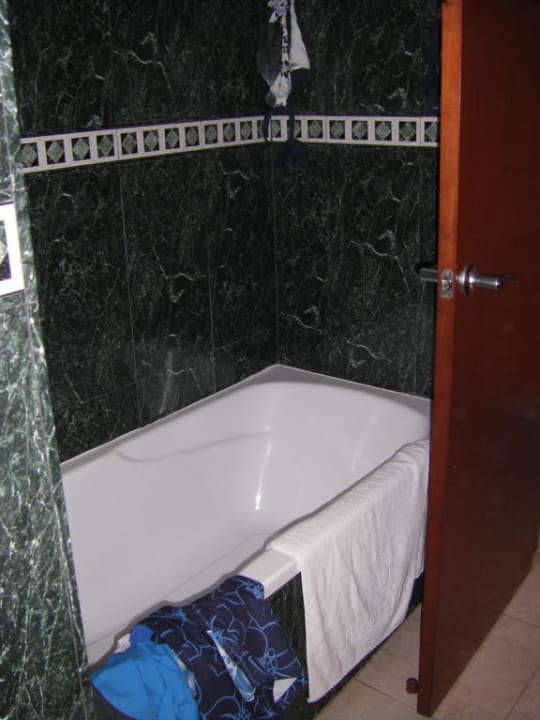 Badewanne im Bad La Palma Princess