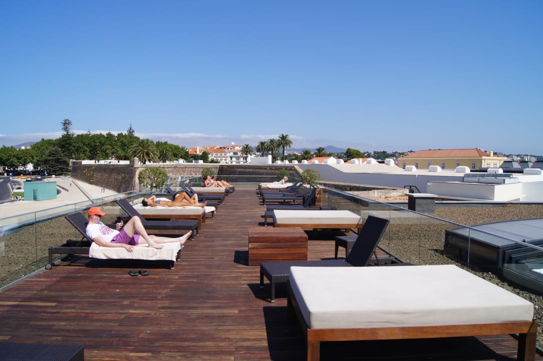 Widok z tarasu dachowego Pestana Cidadela Cascais - Pousada & Art District
