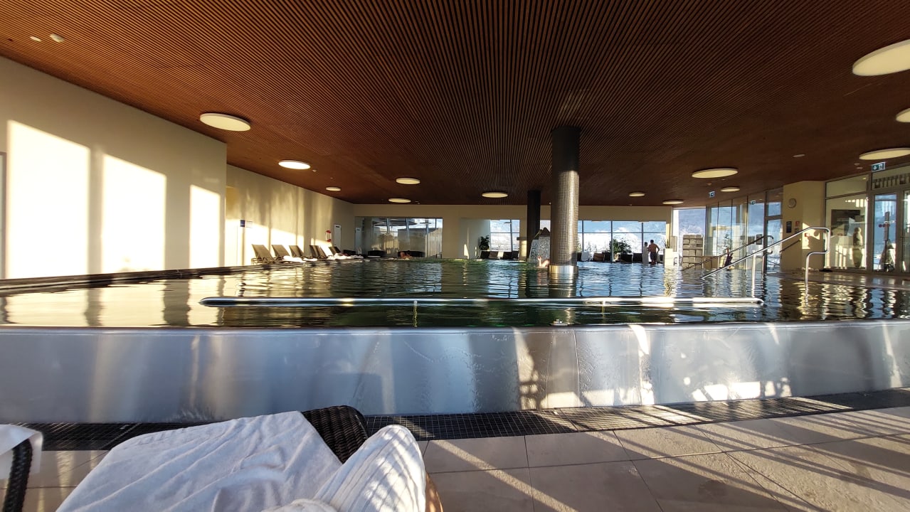 Pool Four Points by Sheraton Panoramahaus Dornbirn