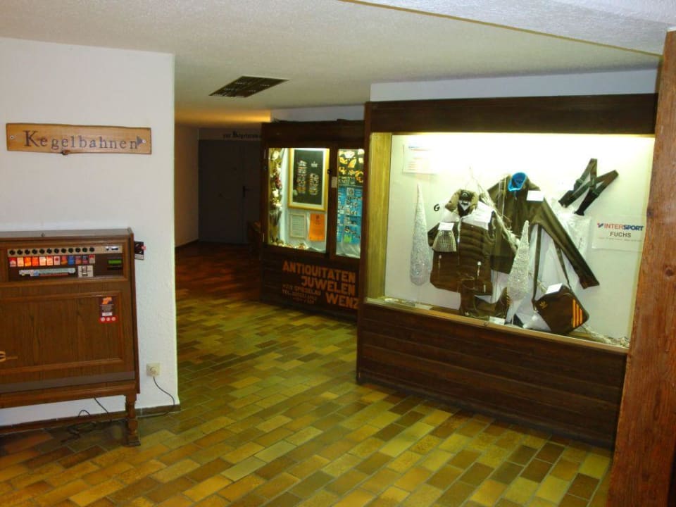 Viele Schaufenster im Hotel Arcadia Sonnenhof