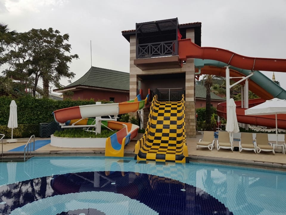 Pool Crystal Family Comfort Collection