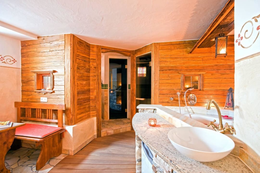 Wellnessbereich Chalet Tschallener Ried i. O. Apartmenthaus Chalet Tschallener