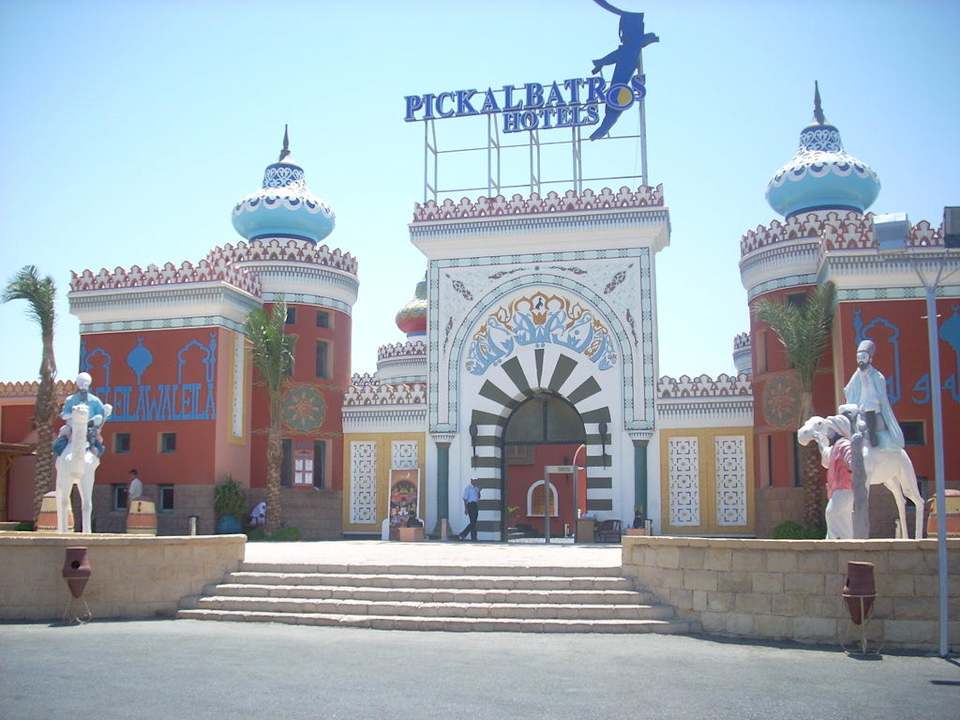 Haupteingang Pickalbatros Alf Leila Wa Leila Resort - Neverland Hurghada