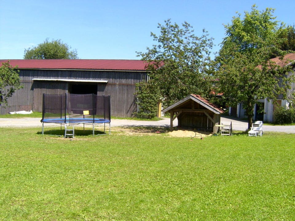 Bolzwiese und Sandkasten Frongahof Eckerl Böhmzwiesel