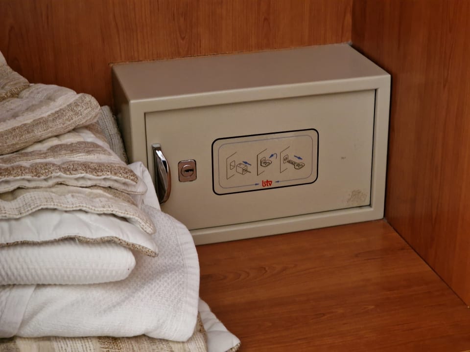 Zimmer HL Miraflor Suites Hotel