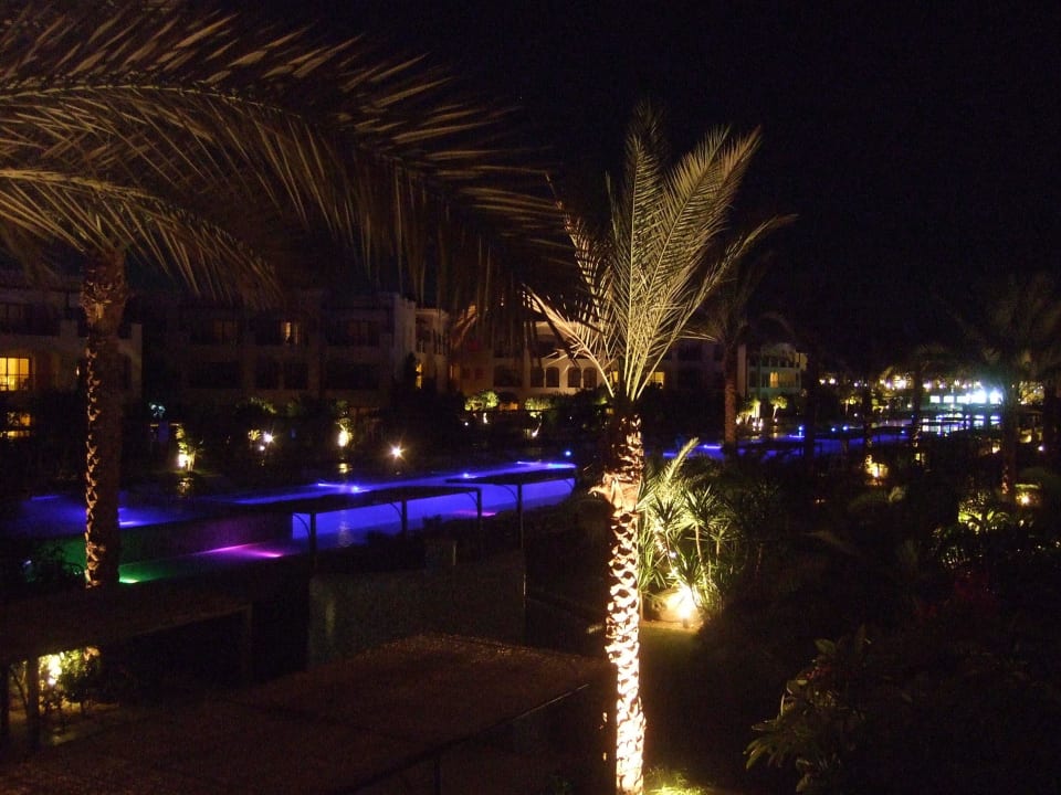 Abendbeleuchtung JAZ Aquamarine Resort