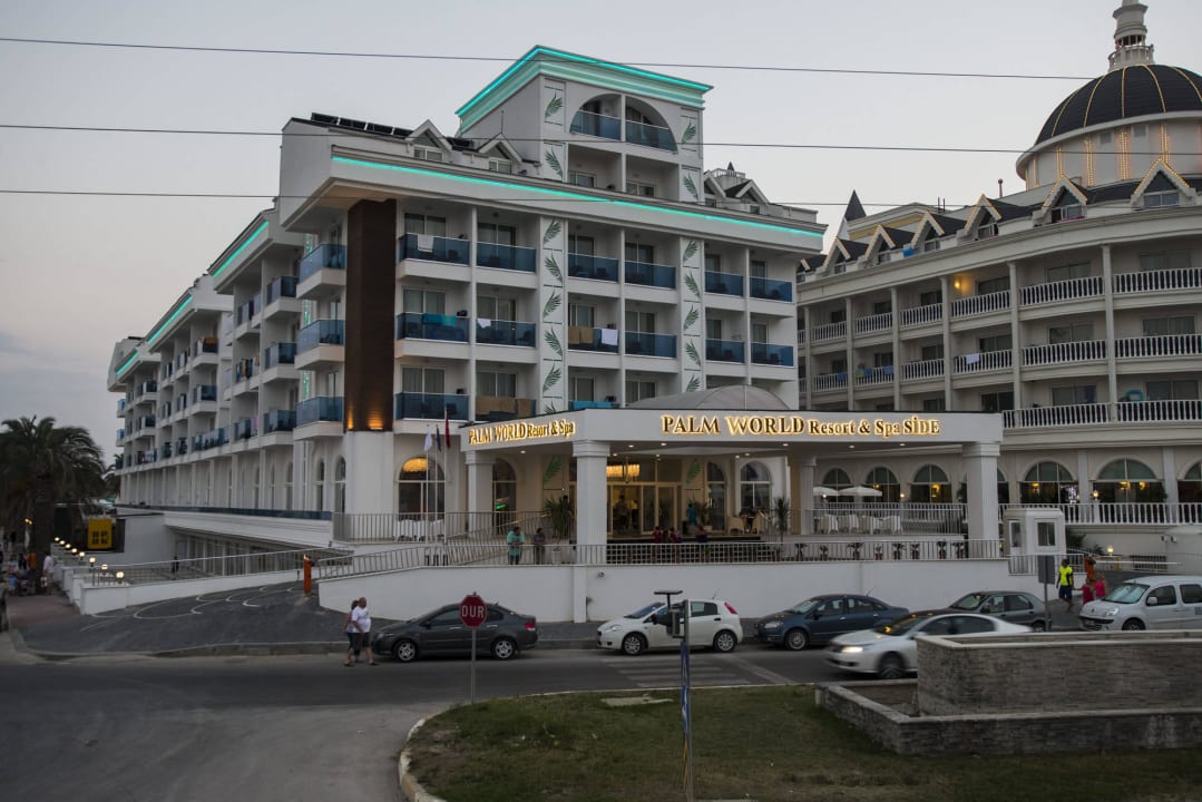 Hotelgebaeude Palm World Side Resort & Spa