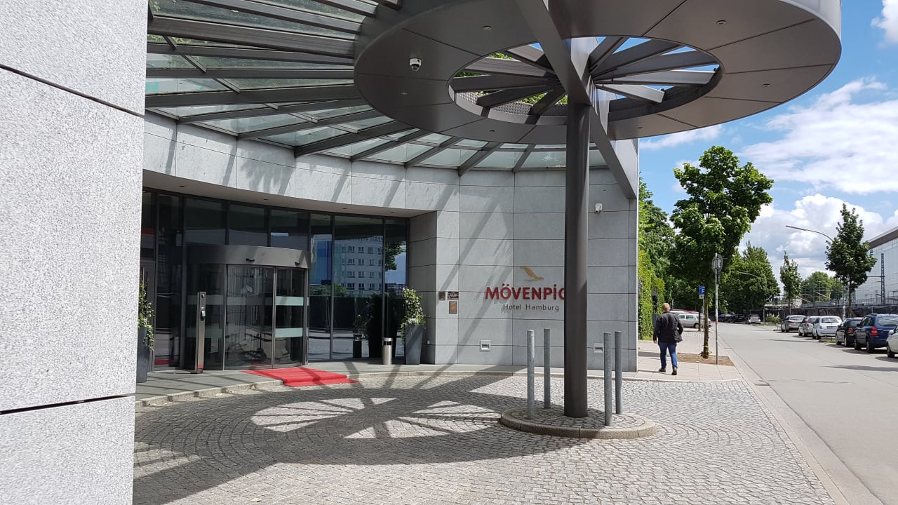 Lobby Mövenpick Hotel Hamburg