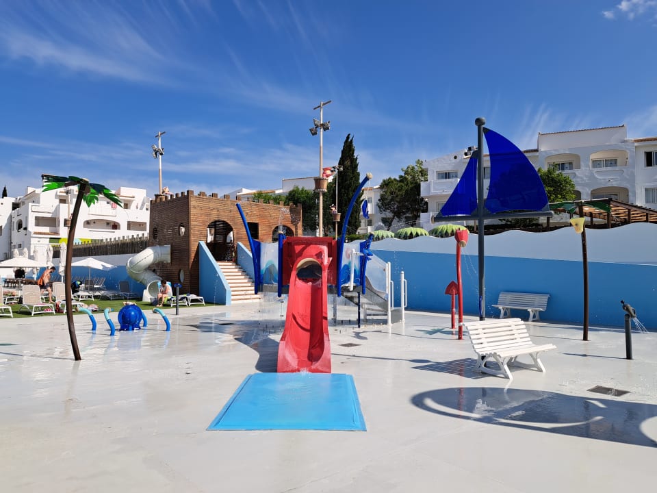 Pool blau punta reina