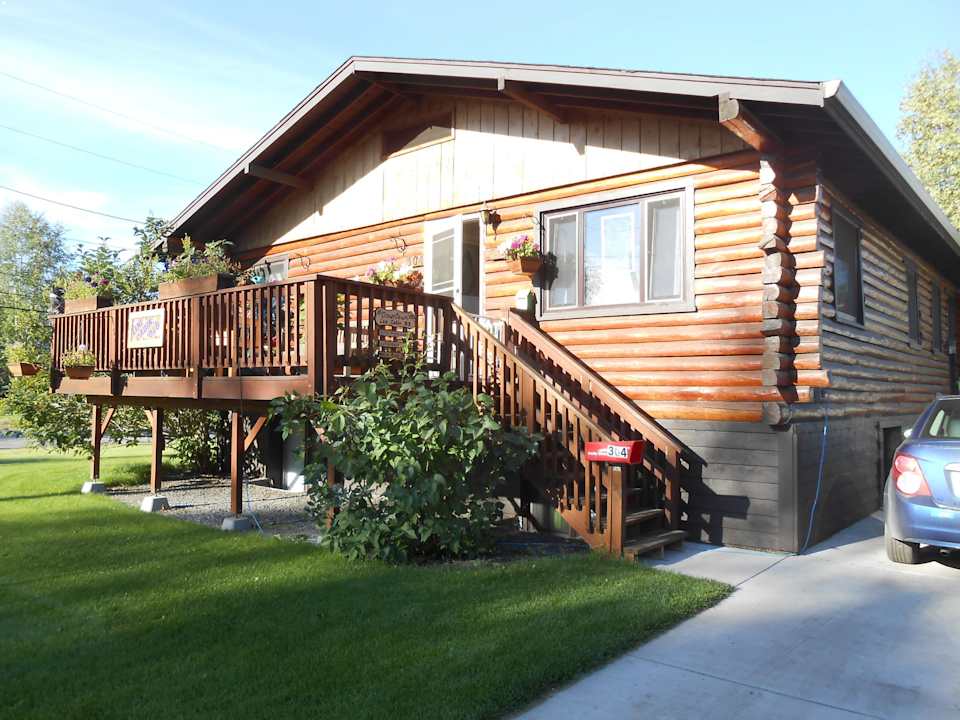 Ansicht von der Straße Bed & Breakfast A Downtown Log Cabin Hideaway