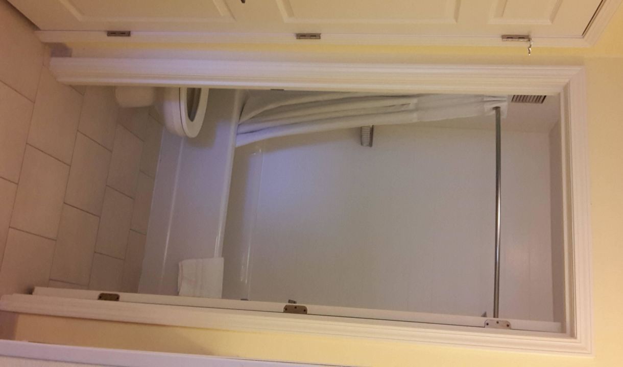 Tub & shower Hotel Sonesta ES Suites Charlotte