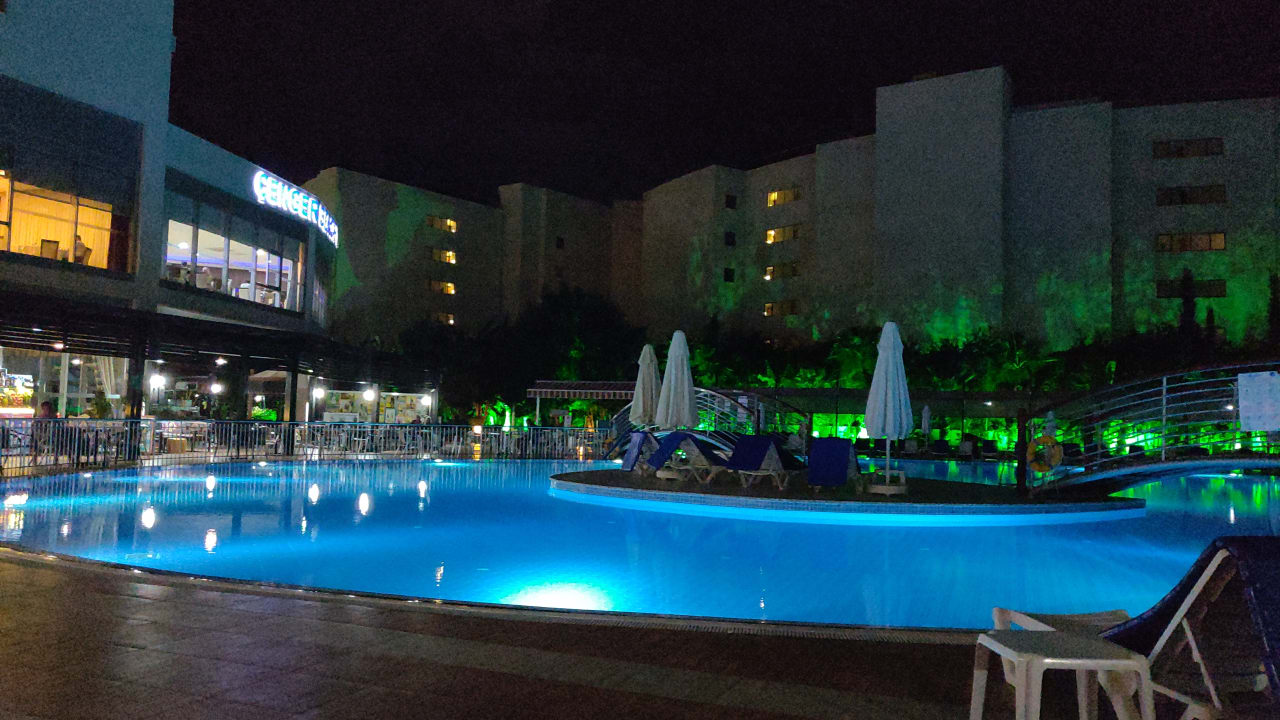 Pool Cenger Beach Resort & Spa