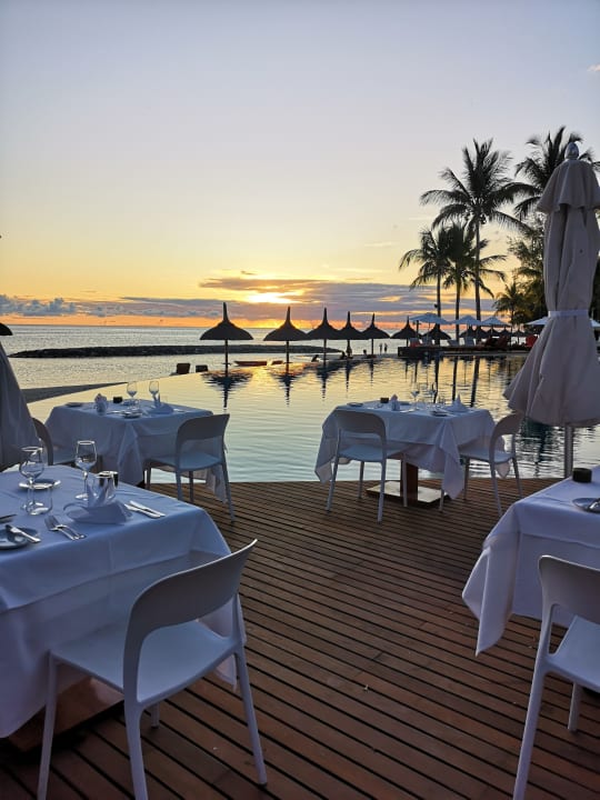 Gastro Sands Suites Resort & Spa