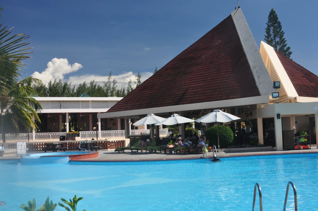 Pool Sandy Beach Non Nuoc Resort