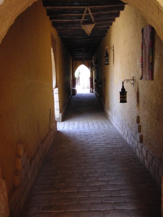 Überdachter Gang Hotel Kasbah Mohayut