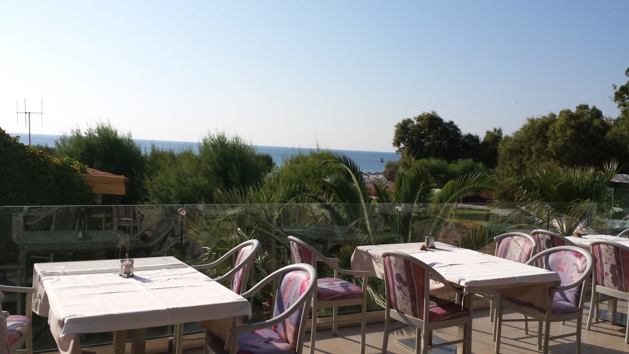 Mit diesem Ausblick konnte man frühstücken/essen Pegasos Deluxe Beach Hotel