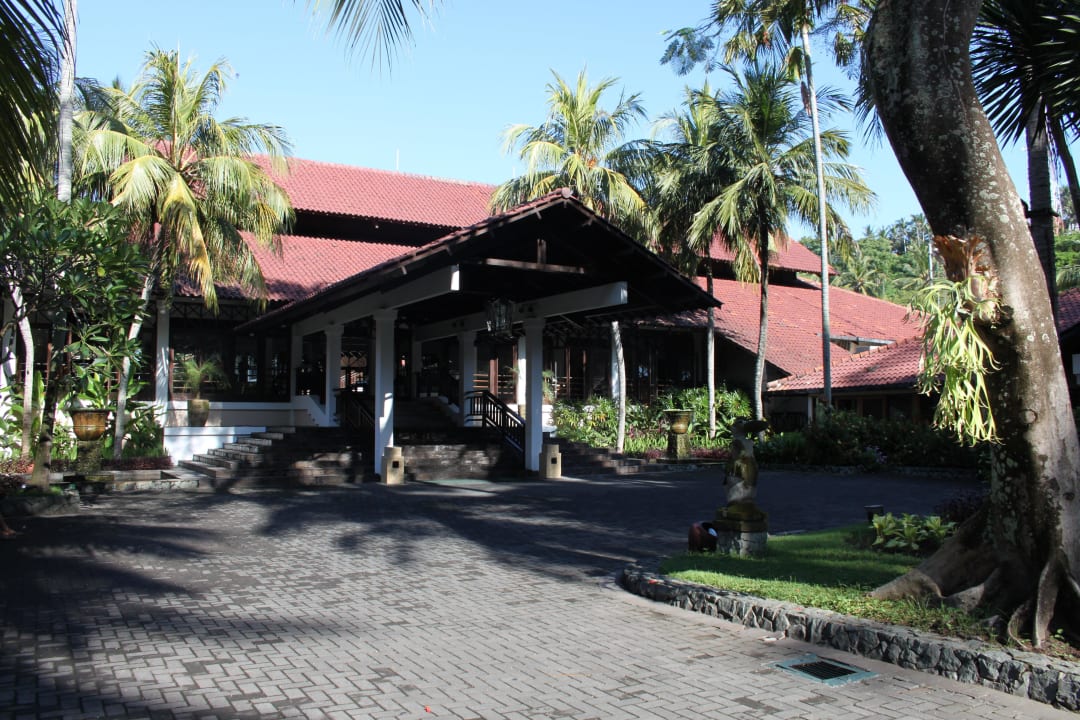Eingang Hotel Sheraton Senggigi Lombok Beach Resort