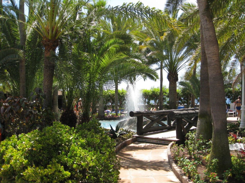 Garten Hotel Parque Tropical