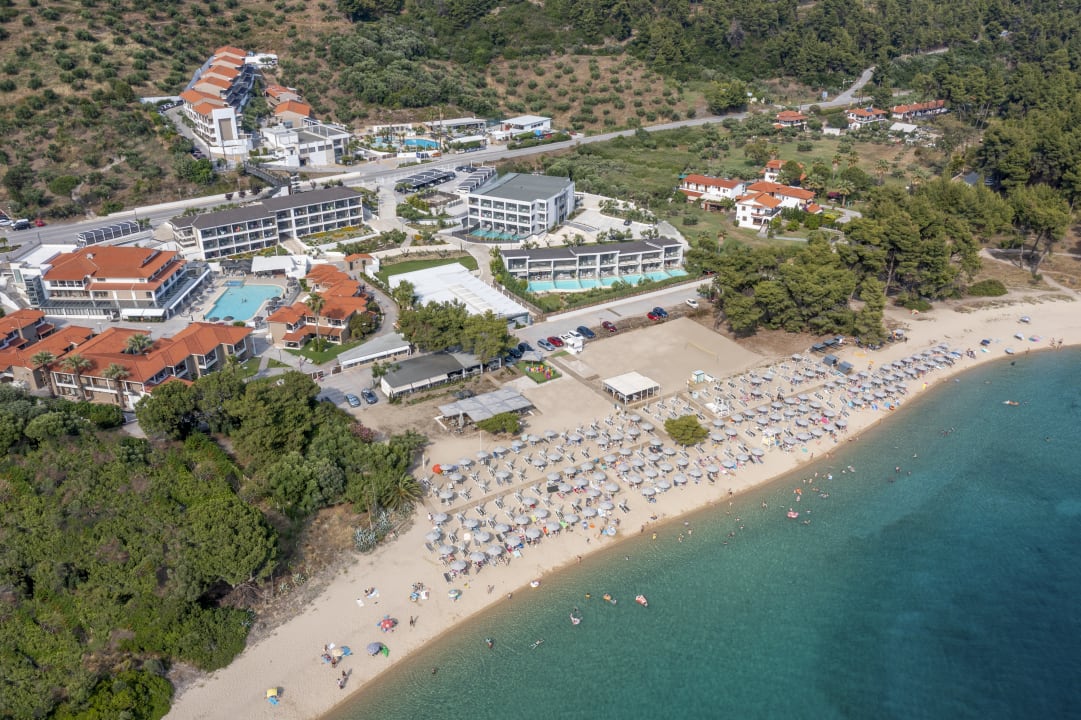 Außenansicht Hotel Lagomandra Beach