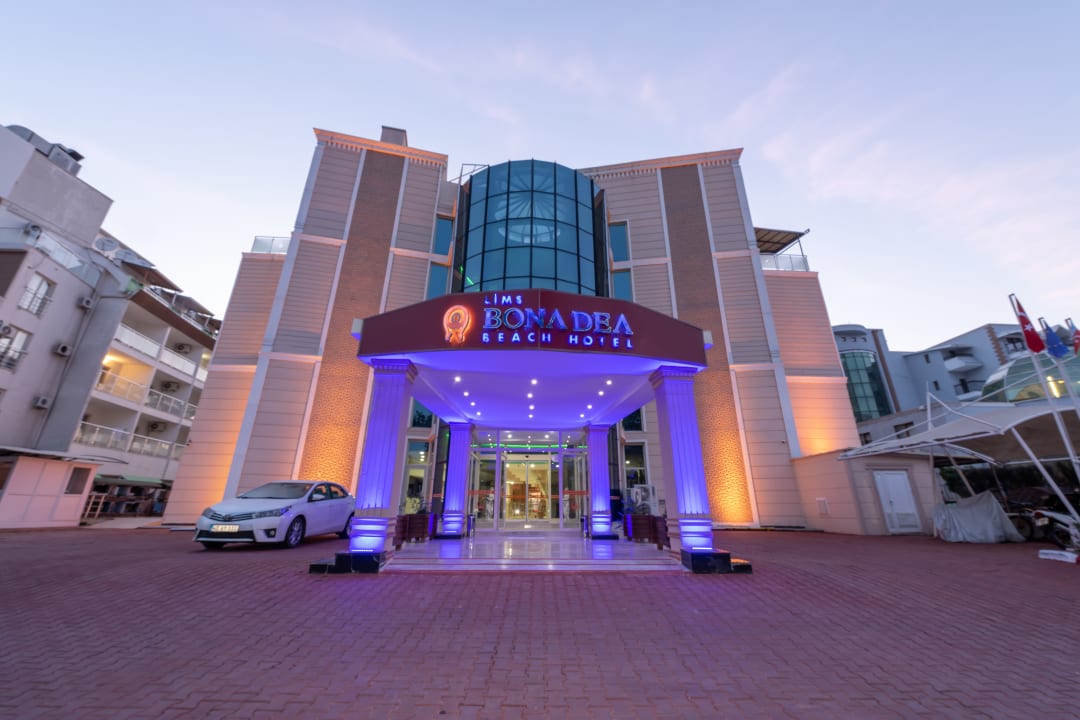 Außenansicht Lims Bona Dea Beach Hotel