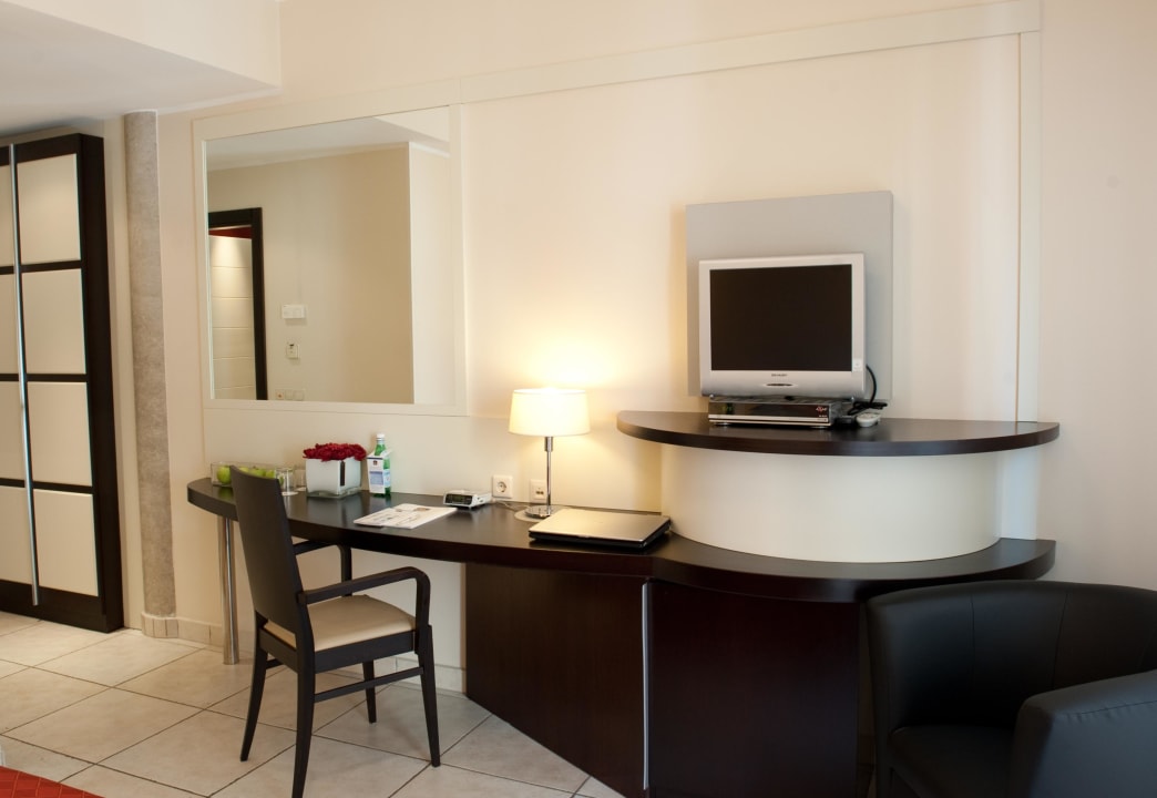 Zimmer SUP Best Western Plus Grand Hotel Victor Hugo