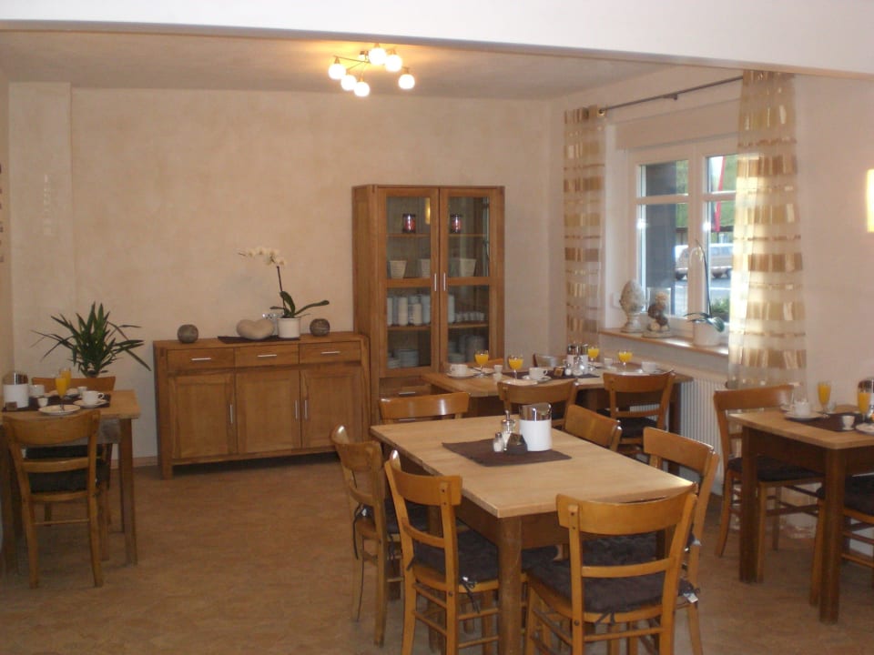 Frühstückszimmer Gästehaus Winzer Lounge Dernau