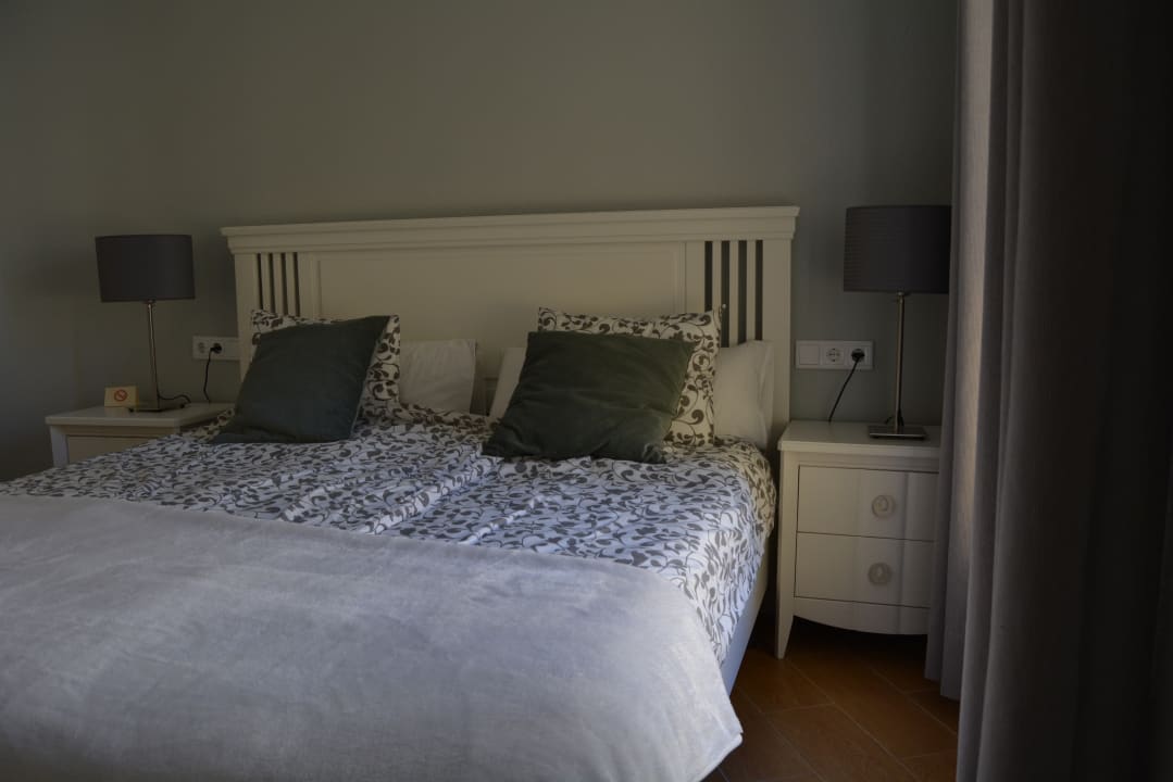 Schlafzimmer, Bett 180 x 200 cm Fewo Algarrobo-Costa