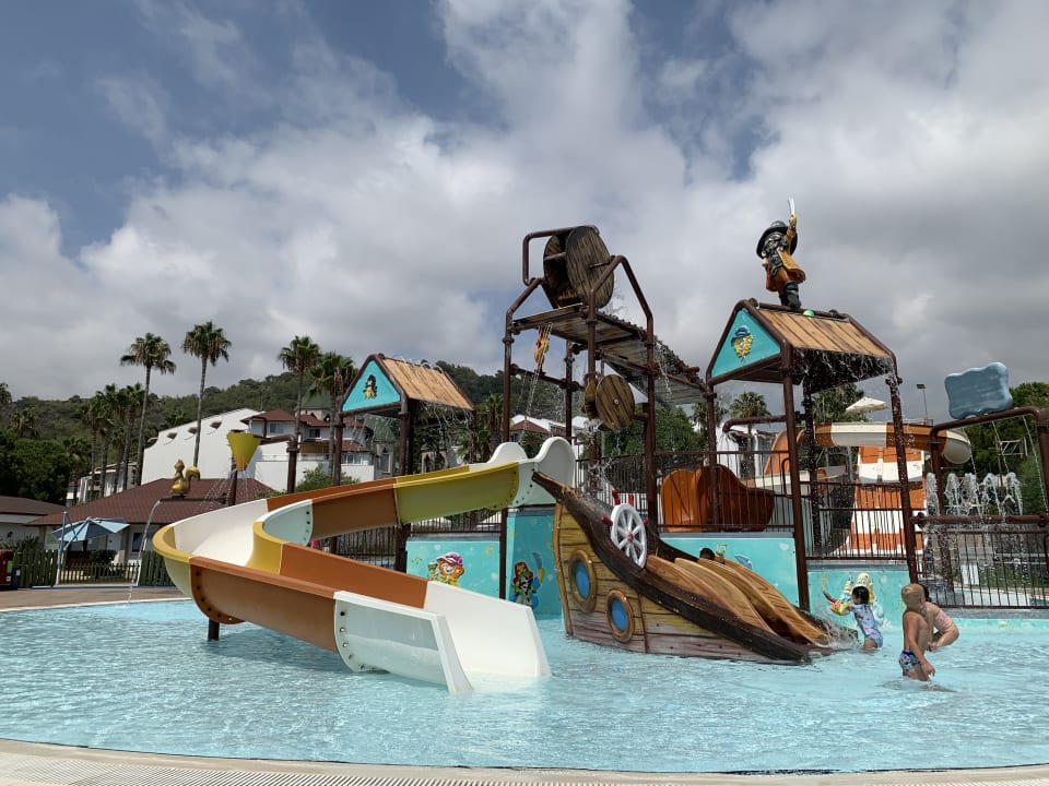 Pool TUI BLUE Pascha Bay