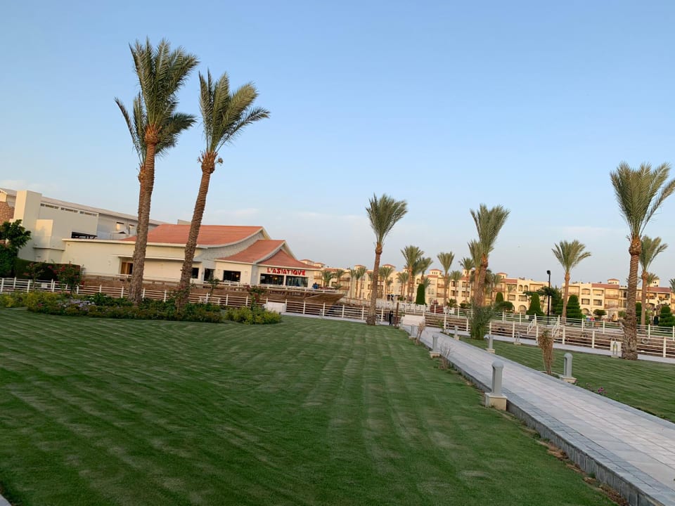 Gartenanlage Pickalbatros Dana Beach Resort - Hurghada
