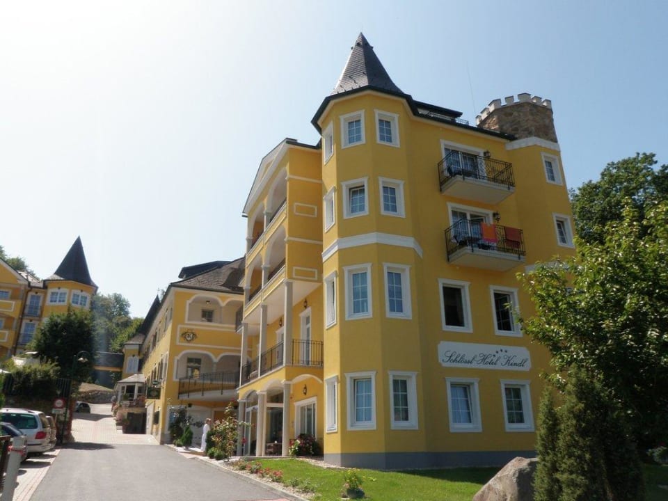 Hotel von vorne Schlössl Hotel Kindl