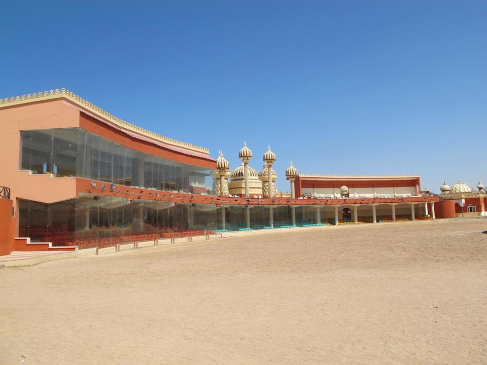 Große "Showbühne" Pickalbatros Alf Leila Wa Leila Resort - Neverland Hurghada