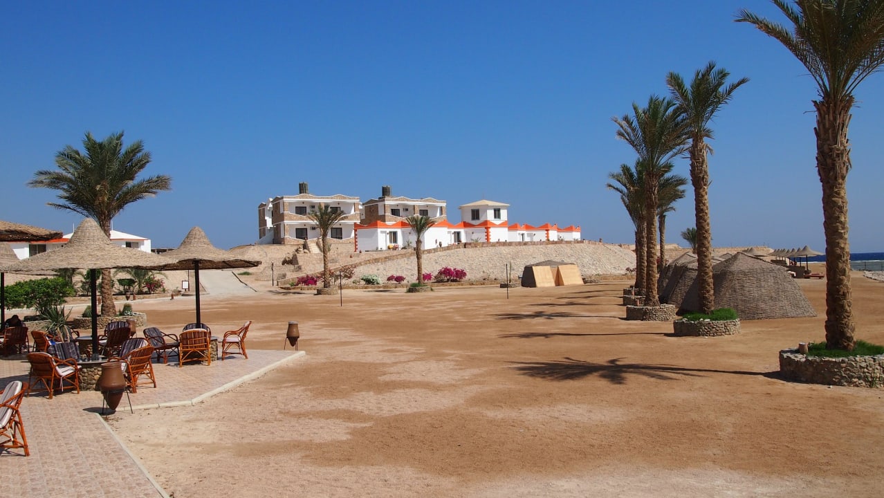 Blick auf Bungalows Hotel Coral Garden