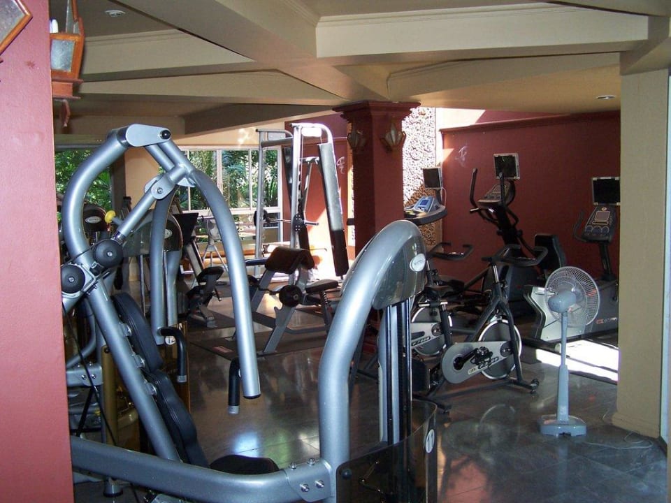 Fitnessraum The Fair House Beach Resort