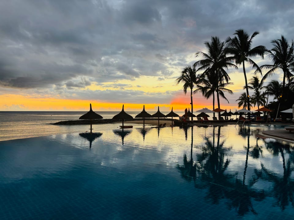 Pool Sands Suites Resort & Spa