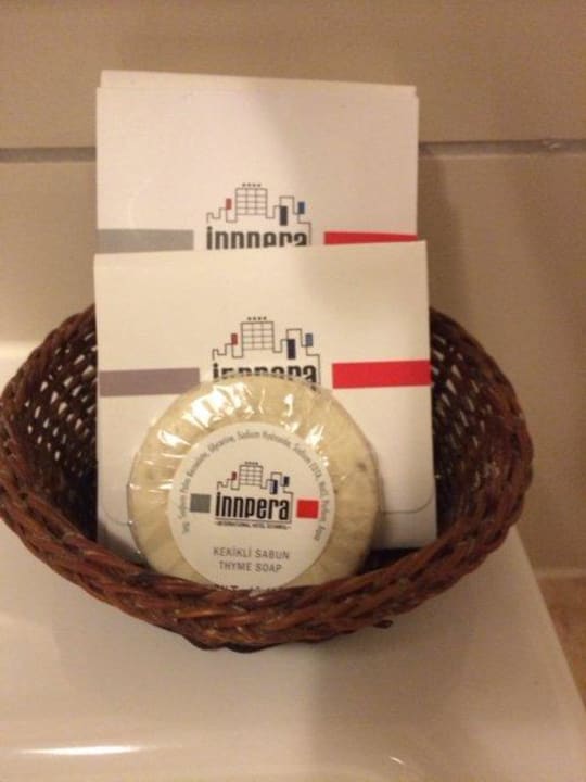 Badezimmer Utensilien Innpera Hotel