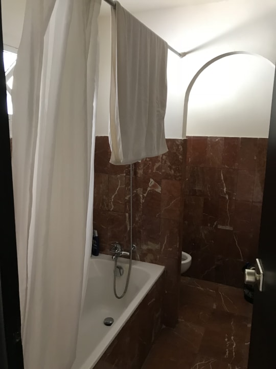 Das Bad Hotel Les Omayades