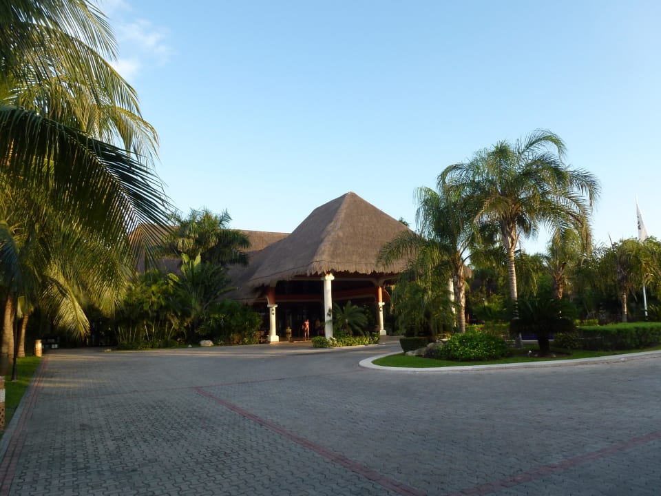 Ankunft Grand Palladium Kantenah Resort & Spa