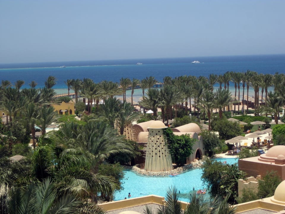 Am Horizont das Riff Abu Hashish Grand Makadi