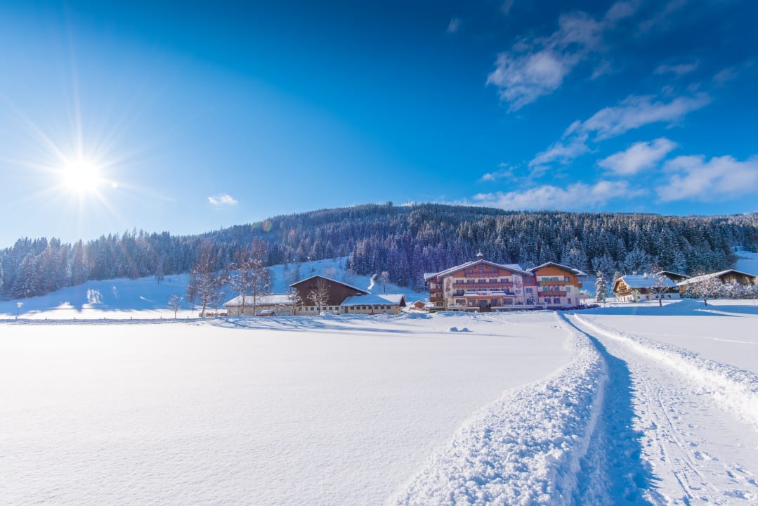 Außenansicht Hotel Taxerhof